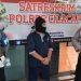 Tersangka PH pelaku penggelapan mobil rental diamankan polisi. (Wagino/CIMED)
