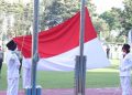 Siswa-siswi SLB Cilacap sebagai pengibar bendera pada Upacara HUT ke-77 RI Pertamina di Kilang Cilacap. (ISTIMEWA)