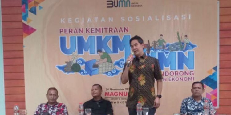 Anggota Komisi VI DPR RI Fraksi PDI Perjuangan Daerah Pemilihan Jawa Tengah VIII, Adisatrya Suryo Sulisto saat memaparkan kinerja PT Waskita Karya. (Istimewa)