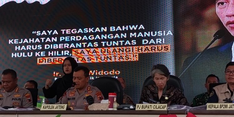 Kapolda Jateng saat konferensi pers di Mapolres Cilacap, Selasa (6/6/2023). (Wagino/CILACAPMEDIA.com