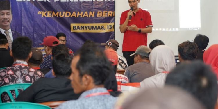 Anggota Komisi VI DPR RI Fraksi PDI Perjuangan, Adisatrya Suryo Sulisto menggelar kegiatan sosialisasi dalam Forum Group Discussion (FGD) bersama Badan Pengusahaan (BP Batam) di Kecamatan Sokaraja dan Kecamatan Patikraja dengan tema “Membangun Semangat Ekspor Untuk Peningkatan Ekonomi Nasional”. (ISTIMEWA)