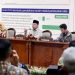 Menteri Nusron dalam pertemuan yang diadakan di Gedung Grahadi, Surabaya. (ISTIMEWA)