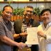 Manager Legal PT Ethos Kreatif Indonesia Ary Dwi Stanto usai menandatangani kerjasama dengan Royal Prima Musikindo dalam rangka mendukung music Indonesia. (ISTIMEWA)