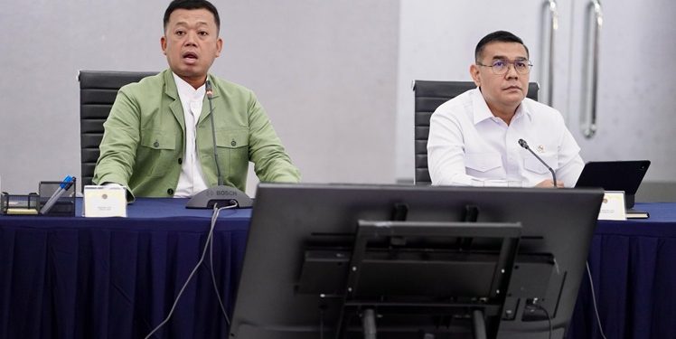 Menteri Nusron dalam Rapat Pimpinan (Rapim) yang berlangsung di Kantor Kementerian ATR/BPN, Jakarta, Rabu (19/03/2025). (ISTIMEWA)