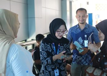 Peserta program magang saat menjalani magang di Daop 5 Purwokerto. (FOTO:ISTIMEWA)