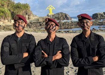 Tiga orang Calon Aparatur Sipil Negara (CASN) Lembaga Pemasyarakatan (Lapas) Kelas IIB Cilacap resmi diangkat dan diambil sumpahnya sebagai Aparatur Sipil Negara (ASN) di lingkungan Direktorat Jenderal Pemasyarakatan Jawa Tengah.(FOTO : ISTIMEWA)