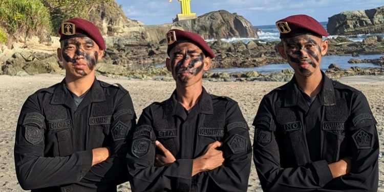 Tiga orang Calon Aparatur Sipil Negara (CASN) Lembaga Pemasyarakatan (Lapas) Kelas IIB Cilacap resmi diangkat dan diambil sumpahnya sebagai Aparatur Sipil Negara (ASN) di lingkungan Direktorat Jenderal Pemasyarakatan Jawa Tengah.(FOTO : ISTIMEWA)