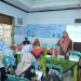Kilang Cilacap memberikan pelatihan pembuatan video promosi kepada Kelompok Wanita Tani (KWT) Subur Lestari di Kelurahan Donan, Kecamatan Cilacap Tengah, Selasa (6/5/2025). (FOTO : ISTIMEWA)