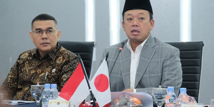 Menteri ATR/BPN, Nusron Wahid, resmi membuka rapat perdana Joint Coordinating Committee (JCC) untuk proyek Capacity Development for Land Development Policy Making and Land Bank Management Improvement (LANDLAB), di Kementerian ATR/BPN, Jakarta, Rabu (14/05/2025). (FOTO : ISTIMEWA)