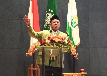 Menteri ATR/BPN, Nusron Wahid, saat diundang sebagai pembicara utama di Kuliah Pakar Universitas Nahdlatul Ulama Surabaya (UNUSA), Senin (26/05/2025). (FOTO : ISTIMEWA)