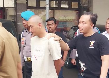 Wahyu Christian alias Rafael, pelaku penganiayaan terhadap driver ojol usai ditangkap polisi pada awal Februari 2025. (CILACAPMEDIA/Wagino)