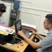 Tersangka MF menjalani pemeriksaan penyidik Satreskrim Polresta Cilacap usai ditangkap lantaran memeras mantan pacar dengan menyebar foto dan video vulgar di medsos. (FOTO : Humas Polresta Cilacap)