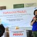 Manager General Support Kilang Cilacap, Dian Puspita Rini saat bicara dihadapan para pansia dalam Program Pertamina Peduli. (FOTO : ISTIMEWA)