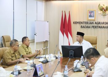 Menteri Agraria dan Tata Ruang/Kepala Badan Pertanahan Nasional (ATR/BPN), Nusron Wahid, menerima audiensi Wali Kota Bekasi, Tri Adhianto Tjahyono bersama jajarannya pada Selasa (24/06/2025). (FOTO : ISTIMEWA)